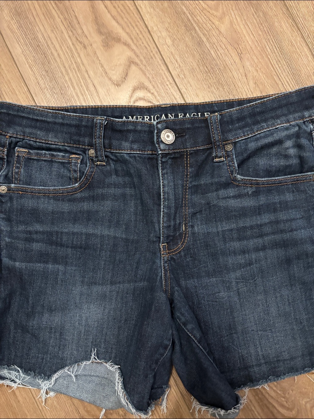 American Eagle Next Level Stretch Midi Shorts size 12 - Picture 2 of 6